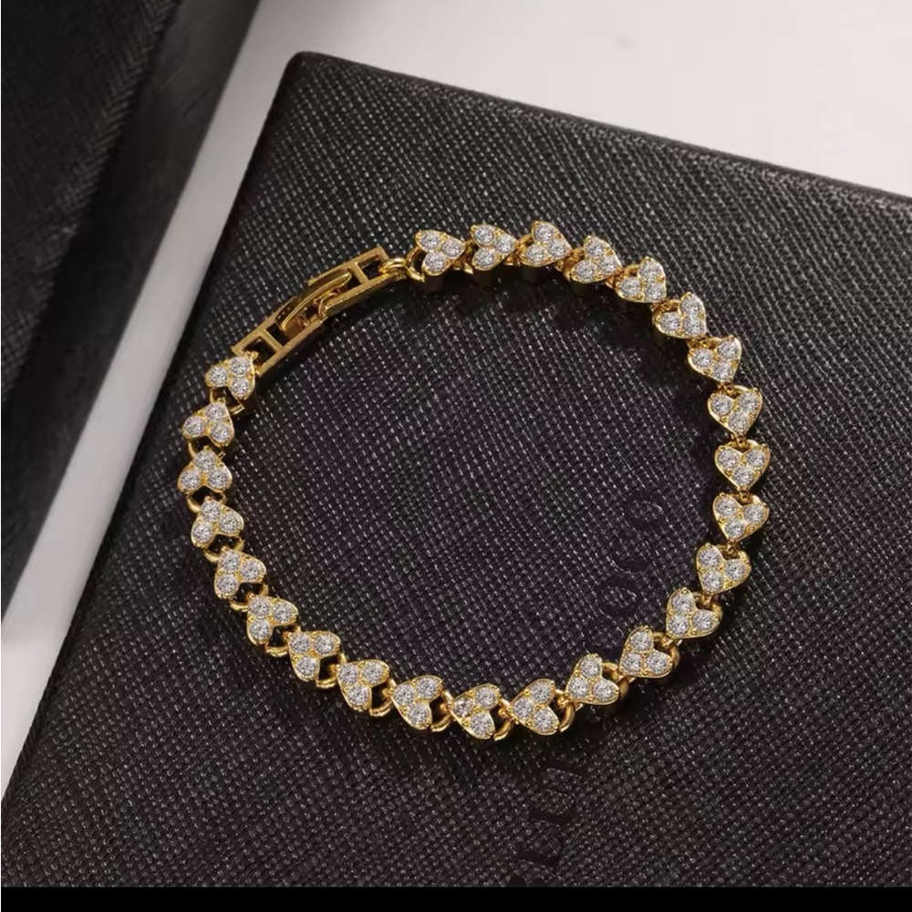 Gold Heart Pattern Bracelet with Sparkling Stones